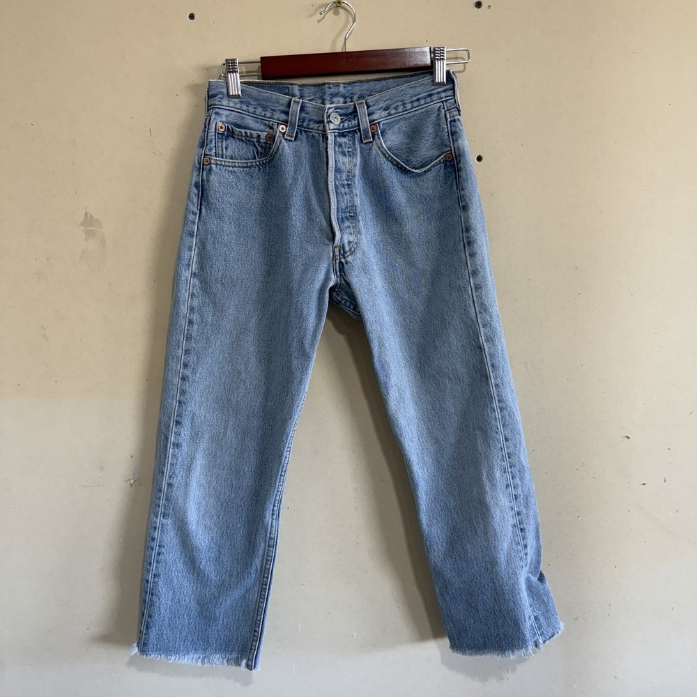 Vtg 90s Levis 501 Button Fly Cropped Jeans • Tag W28 Fits W24